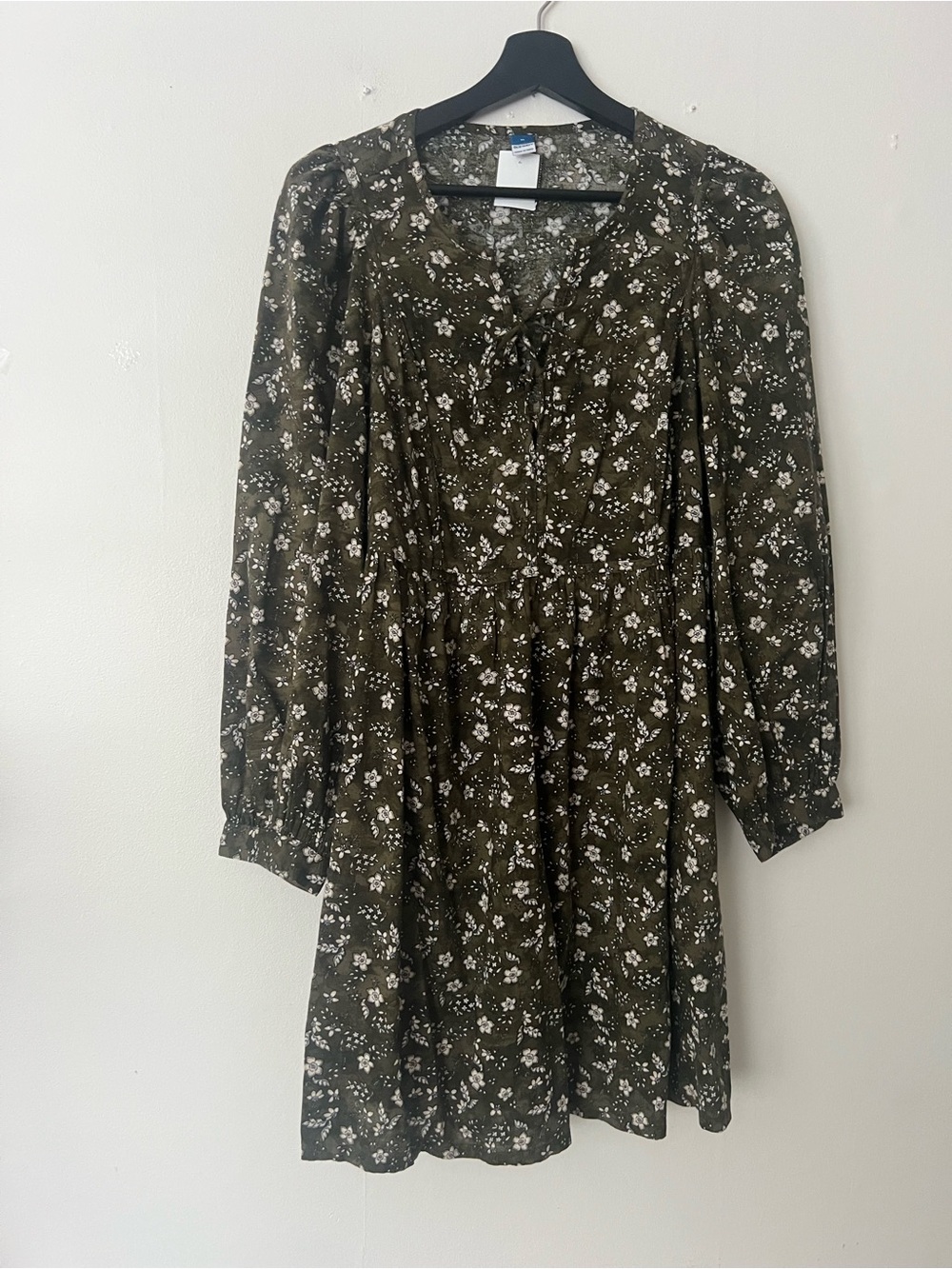 Old Navy Green Floral peasant dress, women’s M,  autumn vibes cottage farmhouse